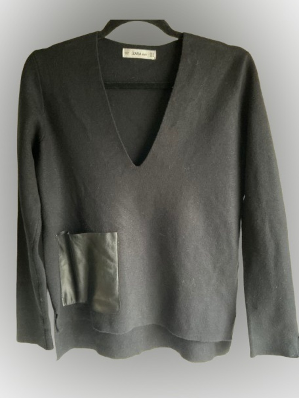 ZARA KNIT Black Deep V-Neck Sweater Faux Leather Pocket High-Low Hem Size Small
